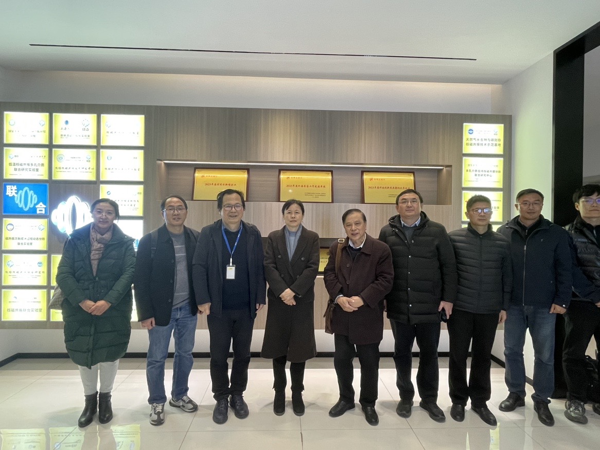 校企合作共建科技创新联合体调研——苏州科技大学新半岛官网(中国)股份有限公司行